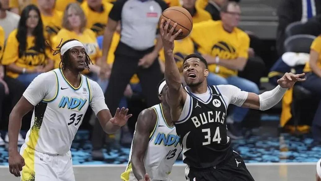 转折点！密尔沃基雄鹿绝杀压哨，NBA总决赛今夜攻防权衡，球迷炸锅，轮换策略成焦点的简单介绍